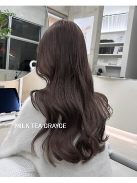 ヒン(HIN) ミルクティーグレージュ