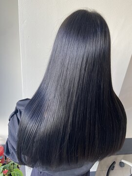 美容室イサ 伏見店(ISA) 黒髪ツヤストレート