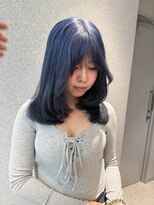 天神美容室&nbsp;【KASUMI天神美容室】ブルーカラー×レイヤーカット