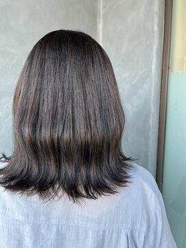 ラ カルモ(LA CALMO) 外はねボブ