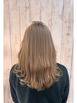 レイアーカット×コテ巻き