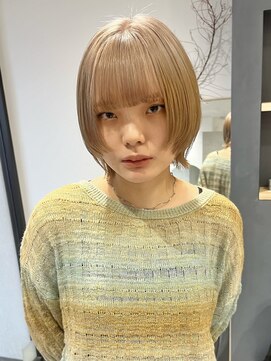ラミエバイメルト 下北沢(lamie by melt) 顔周りレイヤーボブ ブリーチダブルカラー ミルクティーベージュ