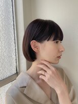 ココ 鷹匠(COCO) 艶ショコラカラーのミニボブ