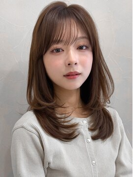 アグノス 青山(Agnos) 前髪ピンクベージュレイヤーカットこなれヘアくせ毛風カール