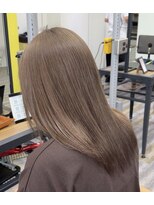 アフューズバイストゥー(Vfuse by StueW) 透明感たっぷりのミルクティーグレージュ