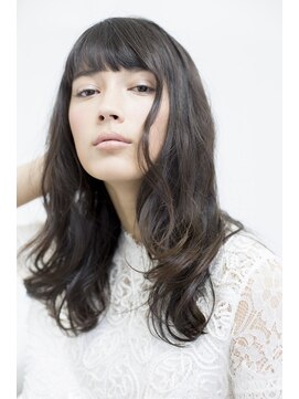 ビューティーアンドケアカロン(Beauty and Care CALON) 【銀座】自然な黒髪でセンシュアルに女性的な印象のロングヘア