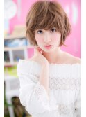 外ハネが隠し味…ラフ・フェミ・ショートｂ