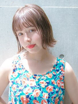 ルティア(Lutia) 切りっぱなしボブ 外ハネ ミルクティーベージュ☆