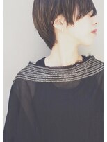 シー(she.) 長め前髪のマッシュショート