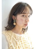 ミディアムオリーブベージュ