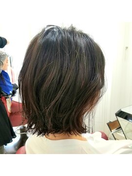 クオリス 赤塚店(QUALIS) ミディアム/カーキベージュ/シークレットカラー/20代30代40代☆