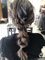 ザ シー 海老名(The C)&nbsp;[The C 岩崎あつき] 大人の色っぽアレンジ◎編みおろしヘア