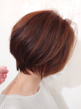 フォックスヘアー(fox.hair) 前髪長めくびれショート