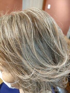 ブランカ(blanca) 大人のハイトーンボブ