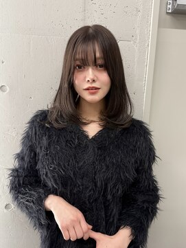 シーク 天神(SEEK) ミディアムレイヤー/レイヤーカット/韓国ヘア/グレージュ