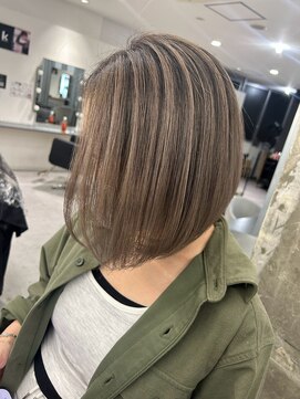 キング 高槻(K!ng) 縮毛矯正髪質改善ハイライトレイヤーカット高槻美容室エクステ