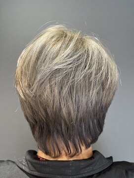 ムーンラビット(Moon rabbit) ブリーチonカラー