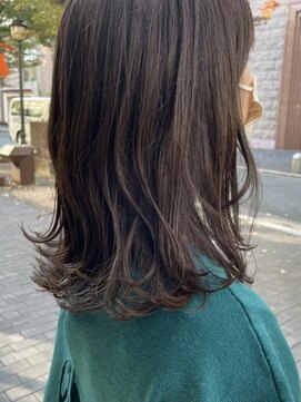 パーミル ルモ クマモト(permille ‰ LUMO Kumamoto) ベージュ×セミロング