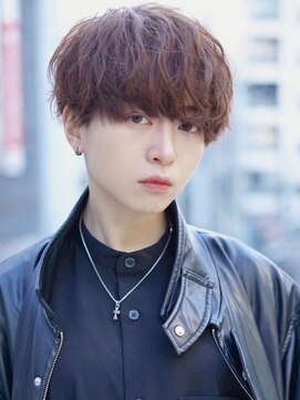 ナチュラル 渋谷(NATURAL) フェザーパーマ/スパイキーショート/サーフカール[メンズ/渋谷]