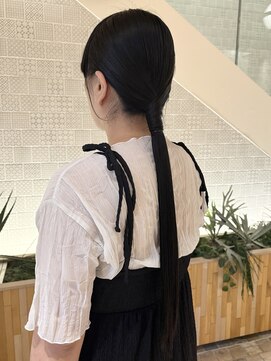 ピークアブー アヴェダ アトレ恵比寿(PEEK-A-BOO AVEDA) タイトポニー