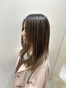 ヘアーライズ 池袋東口店(hair RISE) エアータッチで控えめのブリーチでバレイヤージュベージュ