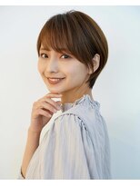 アイスバーグ(eyesburg)&nbsp;大人可愛い20代30代40代小顔ワンサイドショートボブ丸みひし形