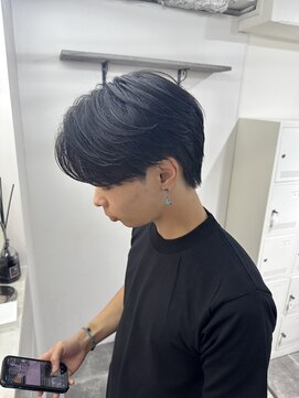 キートス(Kiitos) 【大阪/梅田/毛流れセンターパート】牛尾 剛