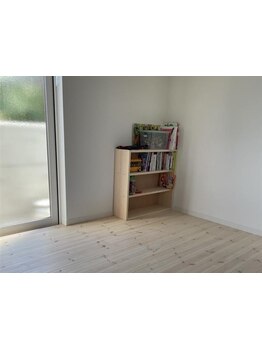 子育てや育児に忙しいママやパパも大歓迎☆キッズスペースあり/駐車場完備◎施術の合間に移動や飲食OK！