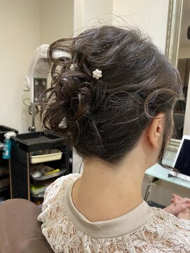 ルミエ 中野島(LUMIE) 結婚式のお呼ばれヘア