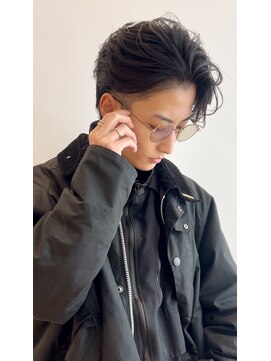 マッシュアンドマッシュアヴェダ ららぽーと福岡店(mash&mash AVEDA) フェザーセンターパート