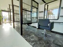 サロンドフィール 永山店(Salon de feel)の雰囲気（全席半個室のセット面は落ち着きのあるプライベート空間）