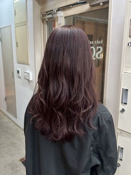 スクワッド(SQUAD) アディクシーカラーでカシスレッド