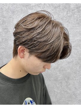グロップ 町田(GLOP) 立体感のある束間フェザーパーマ