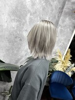 アンティア小作(ANT‘IA) ホワイトカラー、レイヤー