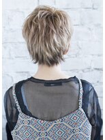 ソワリー 栄(THOiRY)&nbsp;小顔カットが得意なスタイリストby坂元