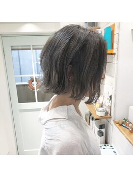 レンク(LENC) Coast.前下がりボブ×切りっぱなしボブ×グレージュ