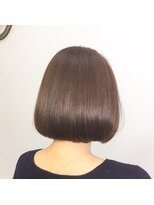 アッカ(acca)&nbsp;カッパーベージュ@前下がりボブ