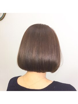 アッカ(acca) カッパーベージュ@前下がりボブ