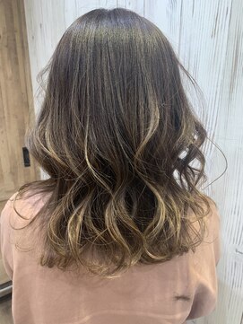ヘアーズマハロ(hair's Mahalo.) ミディアムレイヤー