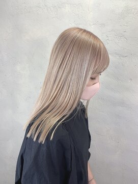 ジーナ 新宿(Zina) ミルクティーベージュ