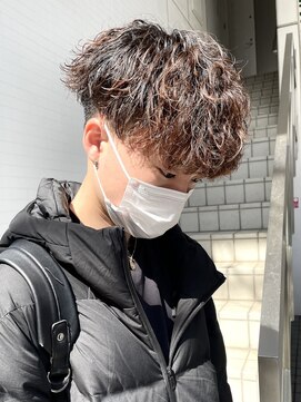 エリマ 調布(elima) 波巻き/ツイストスパイラル/ベージュカラー/ウェーブパーマ