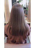 セミロングベージュ