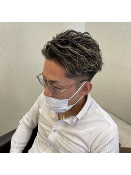 レム ナガノ(REM) ★モテ髪★ツイストスパイラル×リバースパーマ×金メッシュ