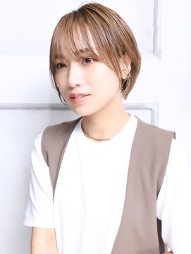 クラッチ ユニ(CLUTCH uni) 大人可愛い小顔秋カラー丸みショートボブ  A8