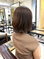 コート 表参道(Cote)&nbsp;斜めバング グレージュカラー デザインカラー シルキーベージュ