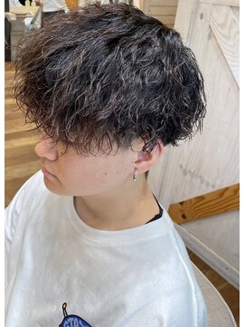 ロアー ヘアー マックイーン 流山おおたかの森店(RAWR hair McQueen) 【RAWR】ツイストパーマ_モテ髪_メンズミディアム