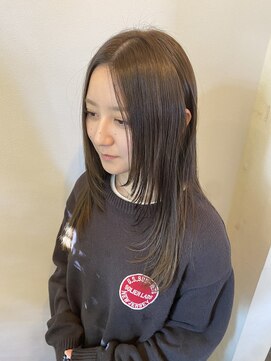 オリーブグレージュ　フェイスレイヤー