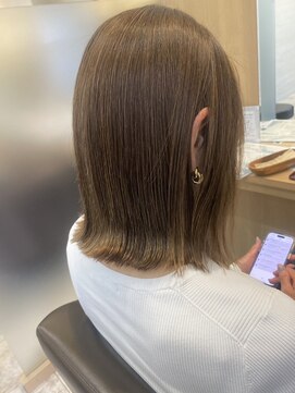 ウイバイファースト(u'i by first) 肩くらいの長さのボブスタイル