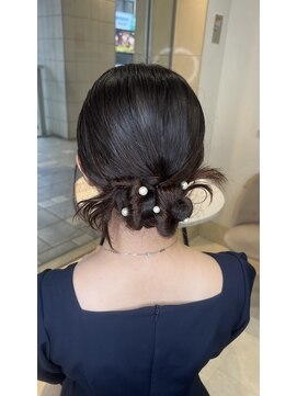 アンダーバー(UNDRvr) デジタルパーマチェリーブラウンヘアセット結婚式