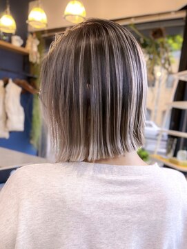 リノショアーズ 日本大通り店(RINOSHORES) "横浜日本大通り"『落ち着いた都会の色を纏う大人洗練スタイル